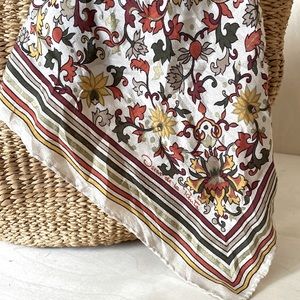 Oscar De La Renta Scarf